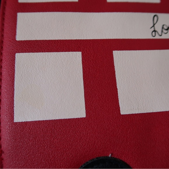 London Bus Purse from Paperchase - Picture 2 of 6